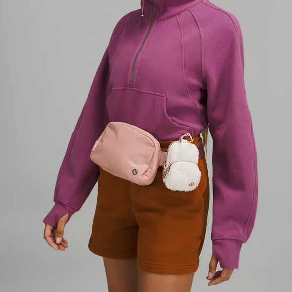 NWT Lululemon Nano Clip On Fleece Backpack Light Ivory Gold Hardware - Picture 6 of 7